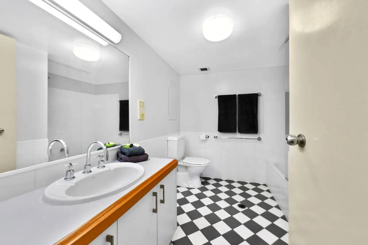קלונדרה Gena Apartments Unit 15 Kings Beach Qld